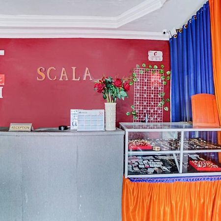 Oyo 90450 Sentra Inn Medan Exterior foto