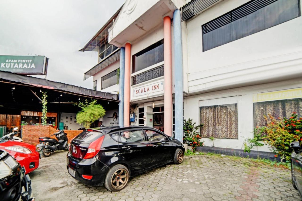 Oyo 90450 Sentra Inn Medan Exterior foto